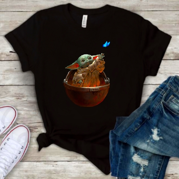 Adorable Baby Yoda butterfly tshirt - Picture 1 of 3